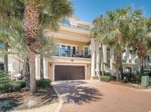 Costa Del Mar 5 Bedroom Holiday Home by Five Star Properties