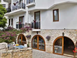 Hi̇mm Hotel