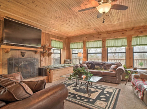 Douglas Lake Cabin w/ Mountain-view Deck & Grill