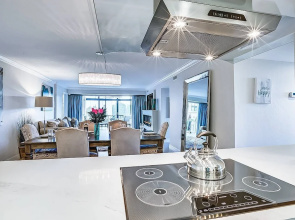 Harbor Towers 4th Fl Modern 3BR With Den