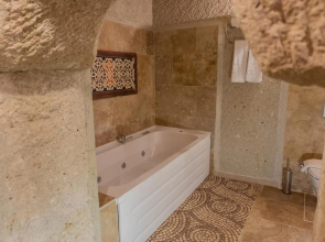 Grand Elite Cave Suites
