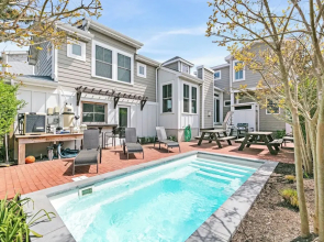 Walk to Sand & Fantasy Island: Beach Haven Getaway