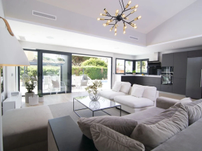 MAR - Luxury Villa Marbesa 400 meters to beach