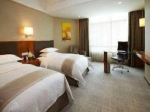 Отель Ramada Plaza by Wyndham Shanghai Pudong Airport