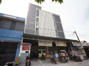 RedDoorz Plus @ K23 Rungkut Madya