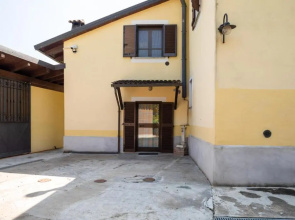 Villa Ciraldo in Monferrato with garden