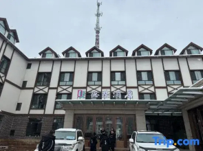 Kanas DeRong Hotel