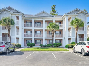 1st-floor Condo w/ Pool on Intracoastal Waterway!