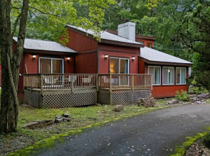 Trail House by Avantstay Walk to Creek Deck
