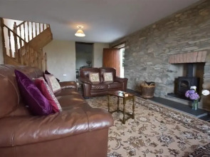 Panteurig Farmhouse