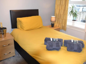 Olive Tree Apartment - 2 Bedrooms Apartment - Stayseekers