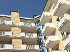 Residence Apartment Near the Beach