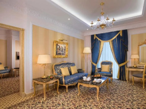 Royal Rose Abu Dhabi, a Curio by Hilton Affiliated Hotel