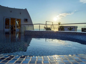 Отель Laza Hall