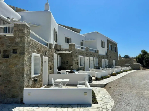 Eleni's Village Suites