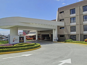 Irazu Hotel & Studios