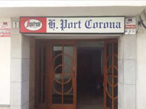 Hostal Port Corona