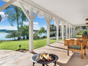 Lake Paradiso - Lakefront Home With Private Dock
