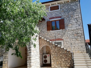 Villa Valeta 500 Meters From the Beach