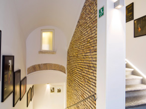 Trevi Palace Luxury Inn