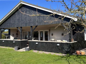 "Pär" - 250m from the sea in Lolland, Falster and Mon