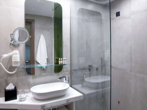 Wyndham Athens Residence