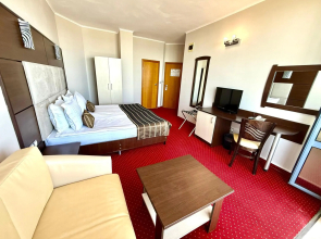 Royal Hotel