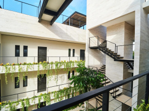 Spacious Trendy Apartment Breathtaking Terrace & Infinity Pool Lounge & Yoga Area