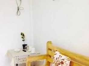 HM&B Backpackers Inn