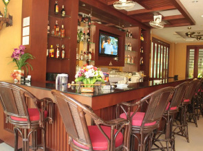 Patong Hemingway's Hotel