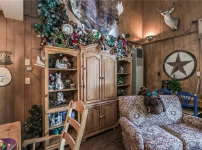 Tis Holiday Haus - Three Bedroom Cabin with Hot Tub