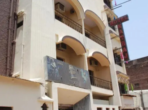 SPOT ON 46886 Hotel Natraj