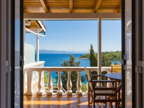 Dolphin Villa 2 Swimming Pool Walk to Beach Sea Views A C Wifi - 581