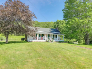 Mtn Views & Epic Sunsets: Private Weaverville Home