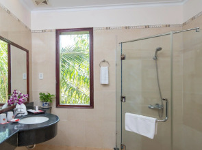 Sunny Beach Resort and Spa