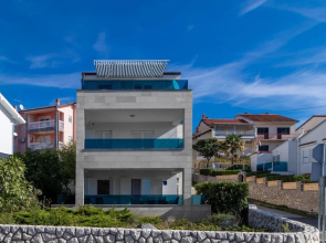 Amazing Apartment in Dramalj With 2 Bedrooms and Wifi