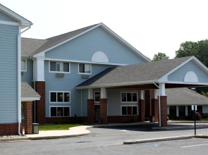 Days Inn & Suites Milford