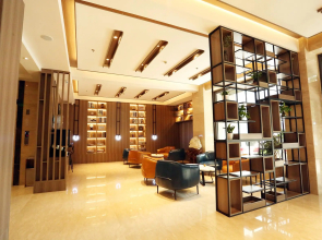 Starway Hotel Fuxin Liberation Square