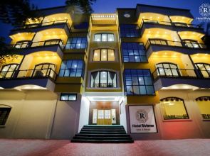 Hotel Rivieraa