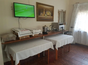 Kaliyangile Guest House