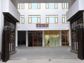 Hotel Poshimall