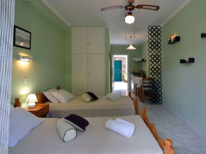 Damaskis Studios a Small Complex in Kassiopi