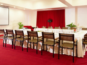 Nai Yang Beach Resort & Spa