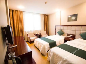 Super 8 Hotel (Mount Hua)