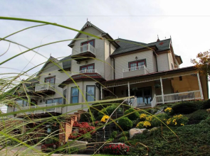 The Hurst House Bed and Breakfast