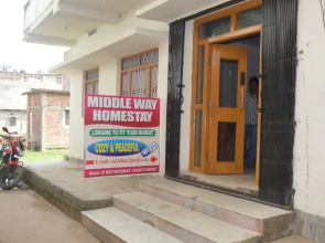 Middle Way Home Stay