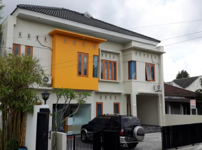 Mayo Guest House