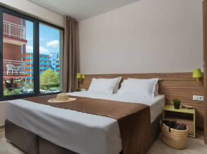 Room-tia Maria is Situated in the Southe