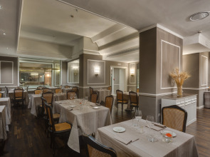 Plaza Hotel Lucchesi