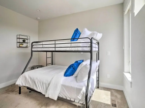 City Skyline Views: Upscale Denver Townhome